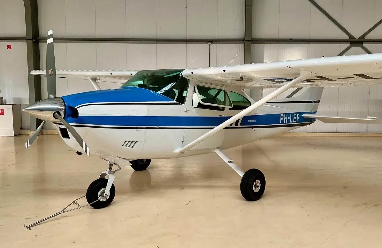 Cessna 182